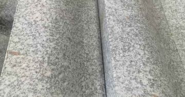 三沙芙蓉白S型拉丝面路沿石