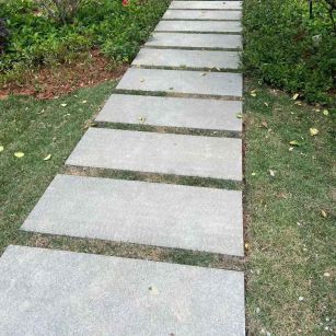 三沙 芝麻黑小区踏步、汀步石铺装效果