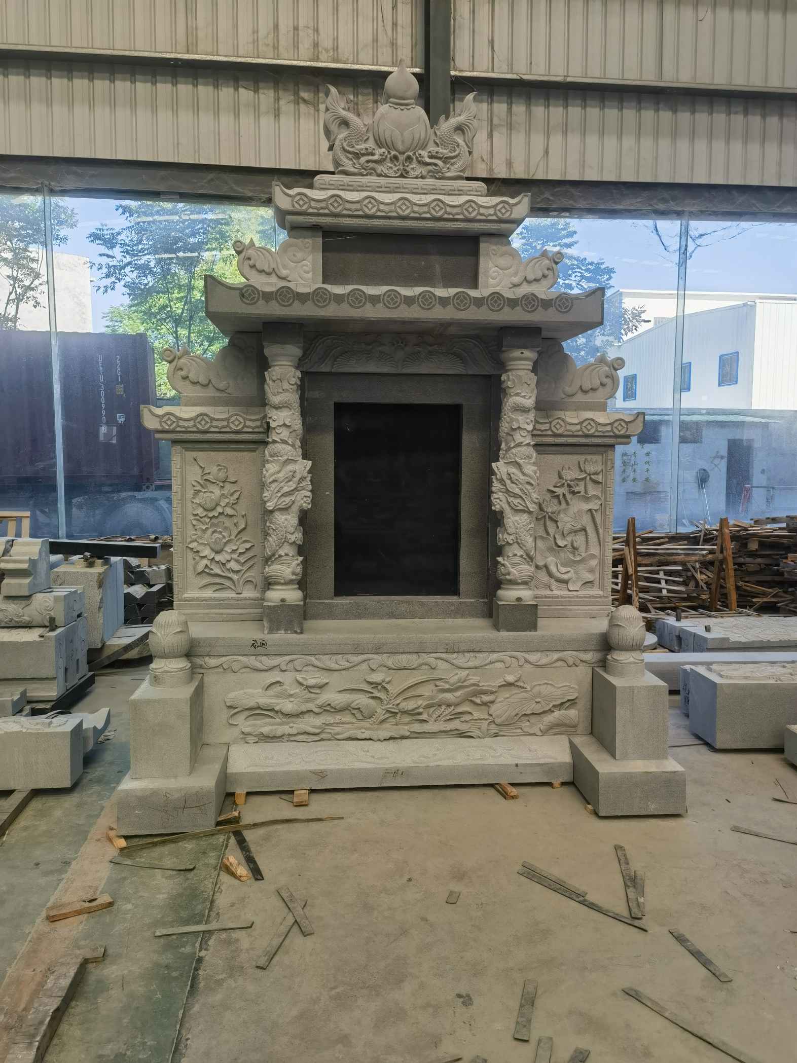 三沙 芝麻灰高档墓碑、土墓，一套也支持定做