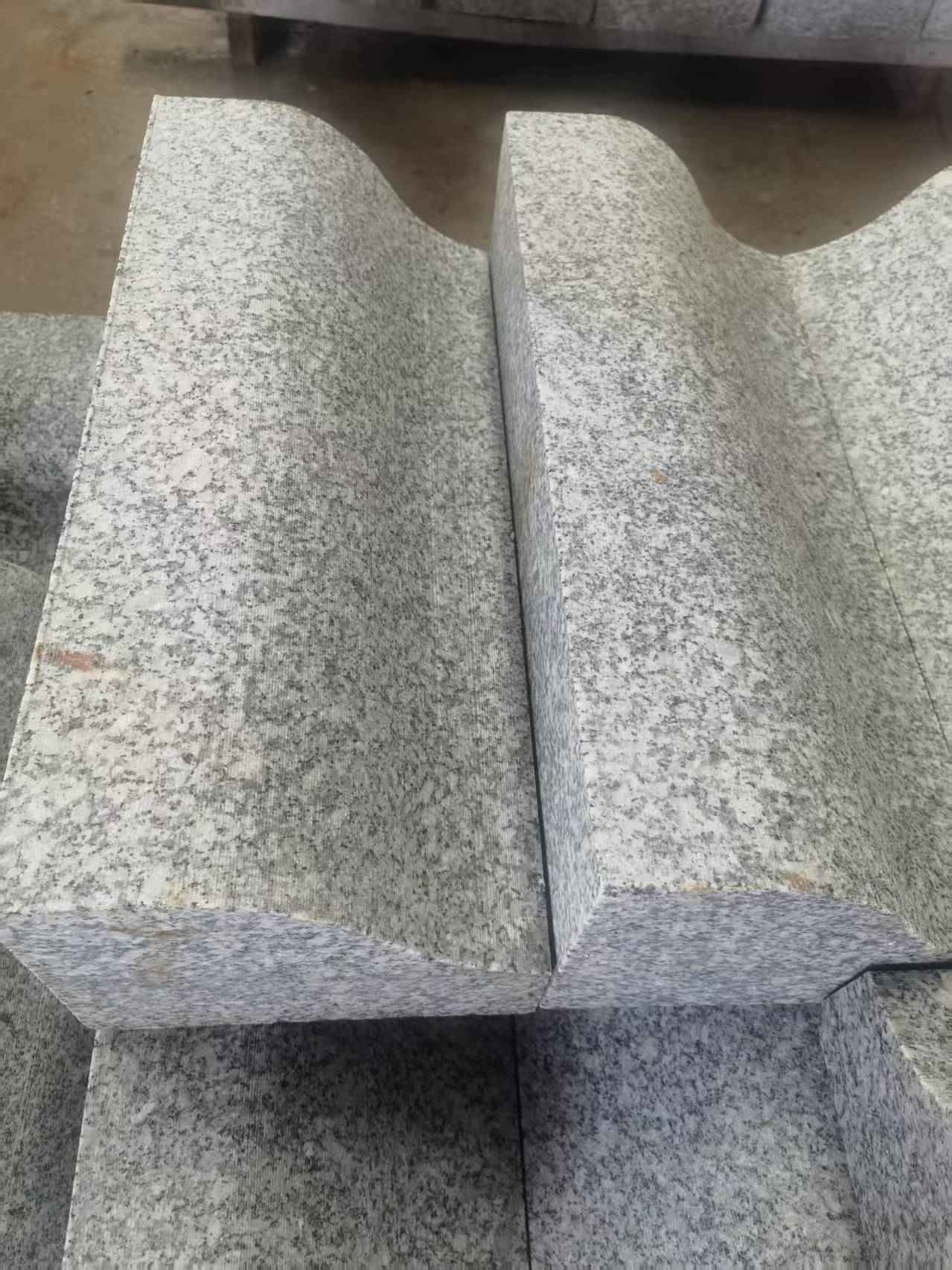 三沙芙蓉白S型拉丝面路沿石